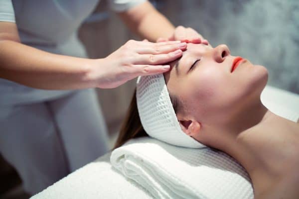 25 Minute Spa Signature Radiance Facial